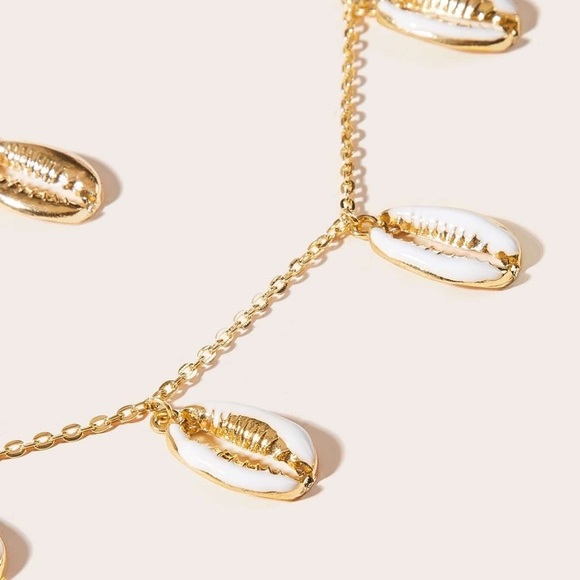 Shell Charm Double Layered Chain Necklace - Picture 3 of 4